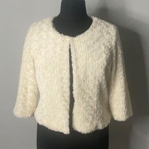 FOREVER 21 SHORT WHITE FUR JACKET SIZE 1X 3/4 LENGTH SLEEVES